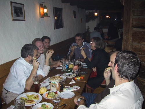 Eating Dünnele